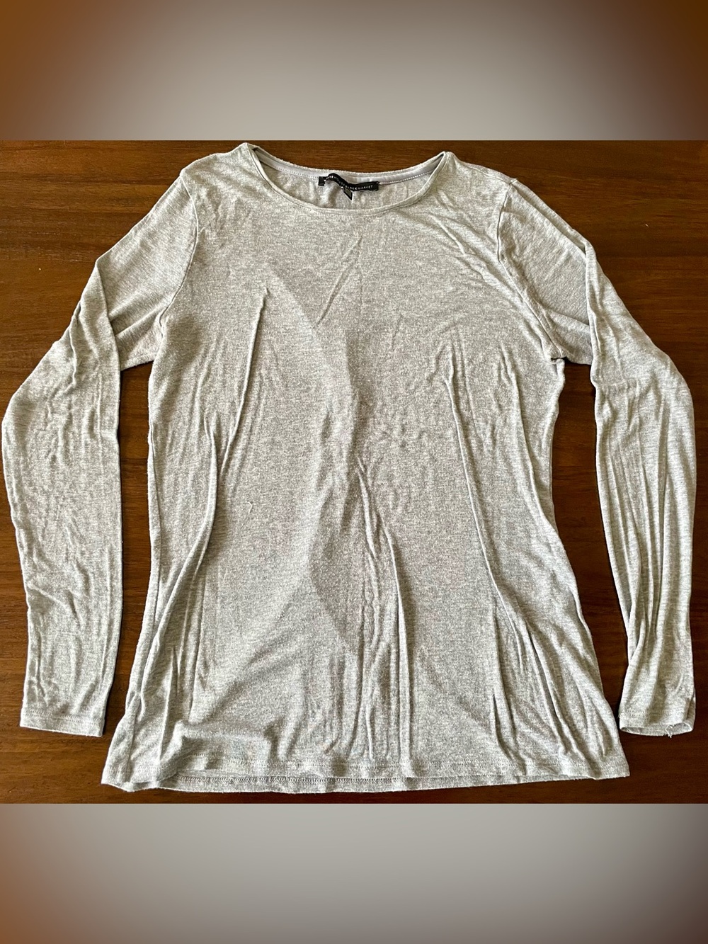White House Black Market Light Gray Long Sleeve Scoop Neck Top